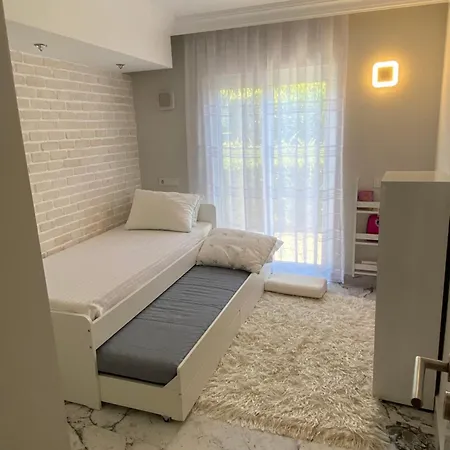 Pearl Golf Apartment *